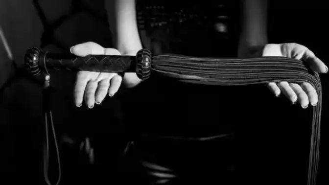 西檬之家字母圈的小圈是什么?探秘BDSM的亲密关系与实践 一